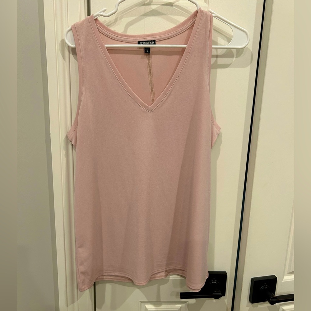 Express V-Neck Tank in Pink Size Medium